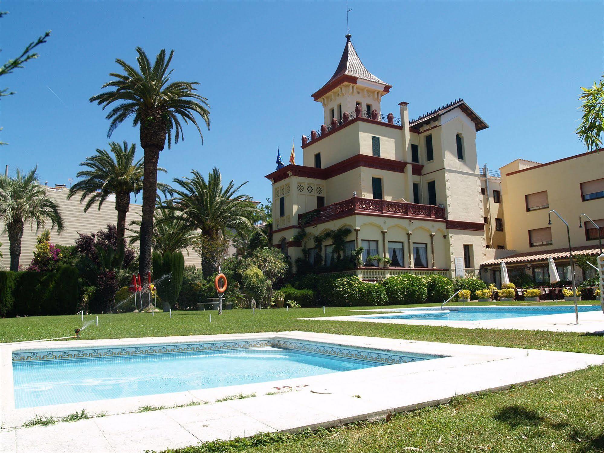 Hotel Hostal Del Sol ซานต์เฟลิอูเดกีโซลส์ ภายนอก รูปภาพ